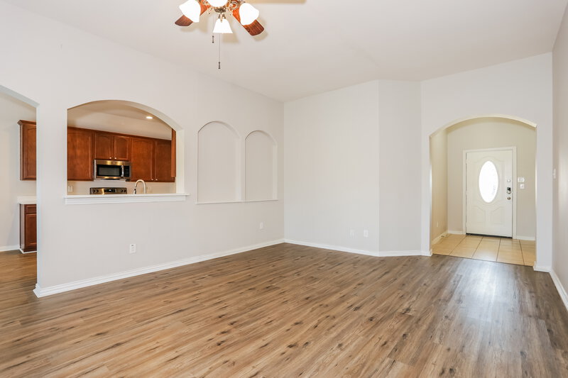 2,015/Mo, 1225 Camden Yard Dr Burleson, TX 76028 Living Room View 2