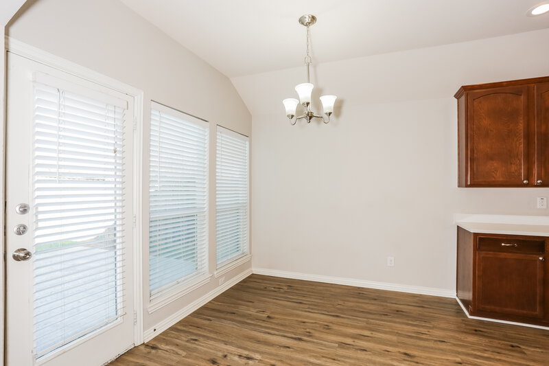 2,015/Mo, 1225 Camden Yard Dr Burleson, TX 76028 Dining Room View