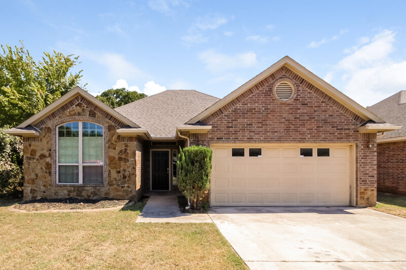 1,895/Mo, 3228 Vine St Euless, TX 76040 External View