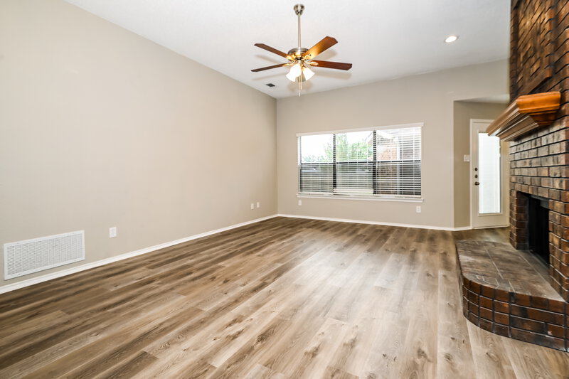 2,375/Mo, 2508 Widgeon Way Mesquite, TX 75181 Living Room View