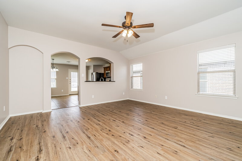 2,400/Mo, 2128 Forest Meadow Dr Princeton, TX 75407 Living Room View