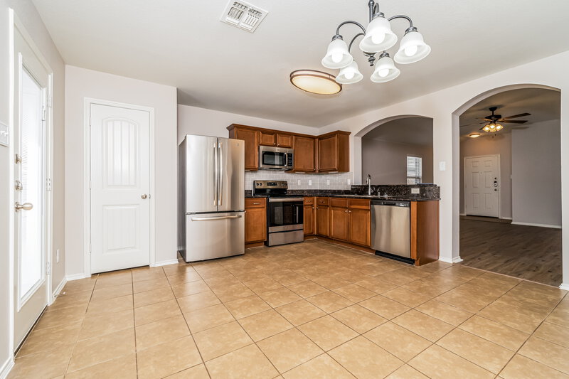 2,400/Mo, 2128 Forest Meadow Dr Princeton, TX 75407 Kitchen View