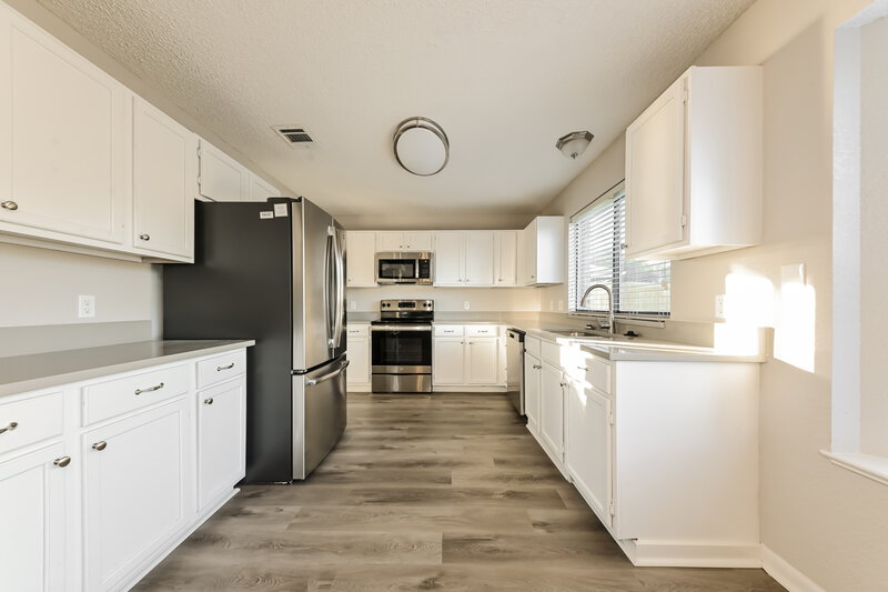 2,500/Mo, 4110 Briton Ct Grand Prairie, TX 75052 Kitchen View