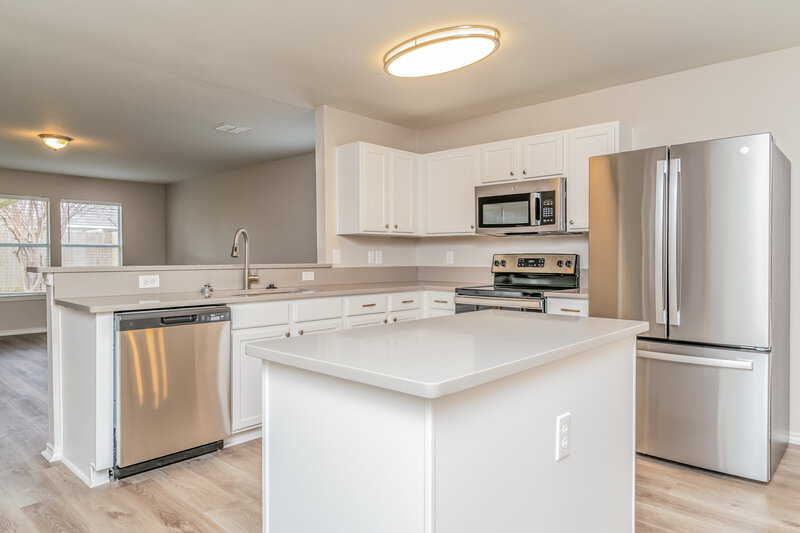 2,495/Mo, 2728 Prairie Creek Dr McKinney, TX 75071 Kitchen View