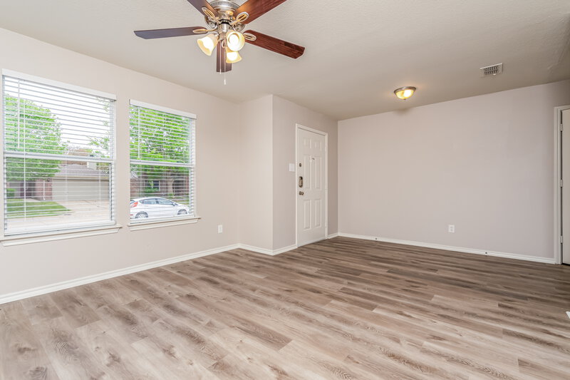 2,495/Mo, 2728 Prairie Creek Dr McKinney, TX 75071 Den View 2