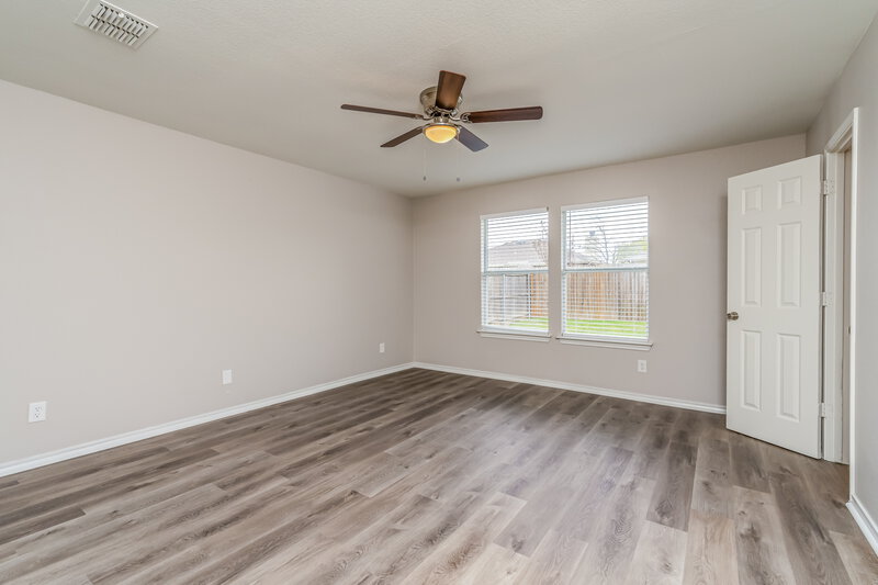 2,495/Mo, 2728 Prairie Creek Dr McKinney, TX 75071 Main Bedroom View
