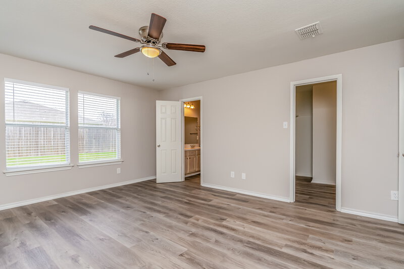 2,495/Mo, 2728 Prairie Creek Dr McKinney, TX 75071 Main Bedroom View 2