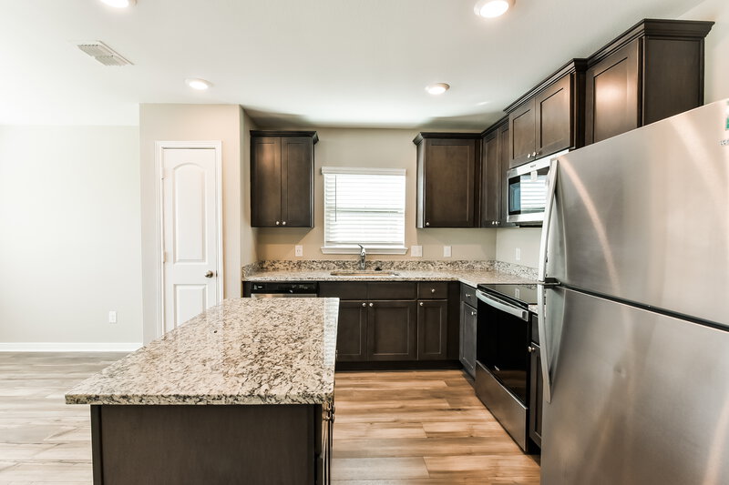 1,885/Mo, 8500 Buck Mountain Pass Fort Worth, TX 76179 Kitchen View 3