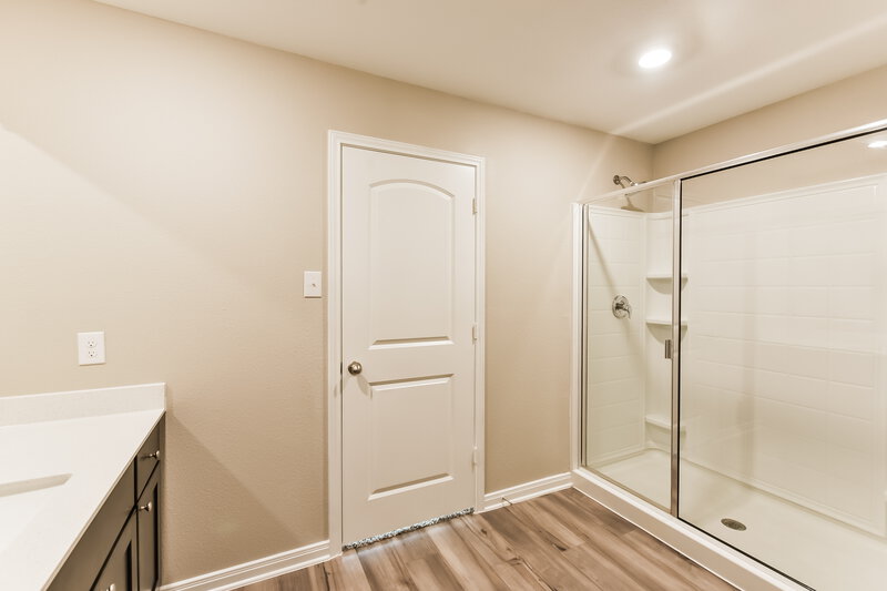 1,885/Mo, 8500 Buck Mountain Pass Fort Worth, TX 76179 Main Bathroom View 2