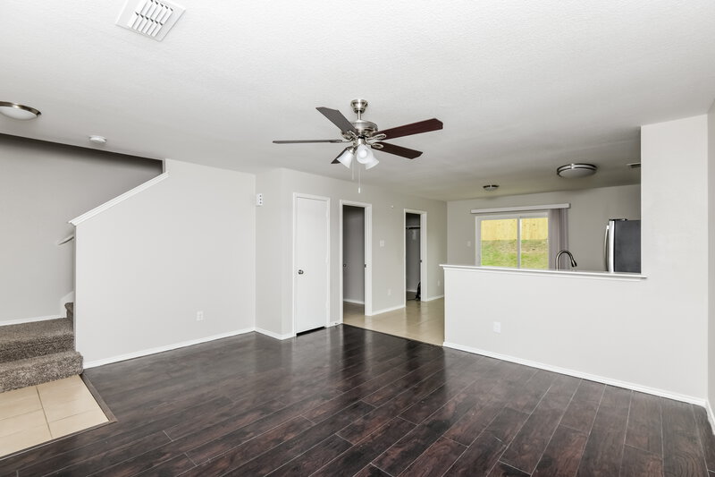 2,075/Mo, 3140 Middleview Rd Fort Worth, TX 76108 Living Room View