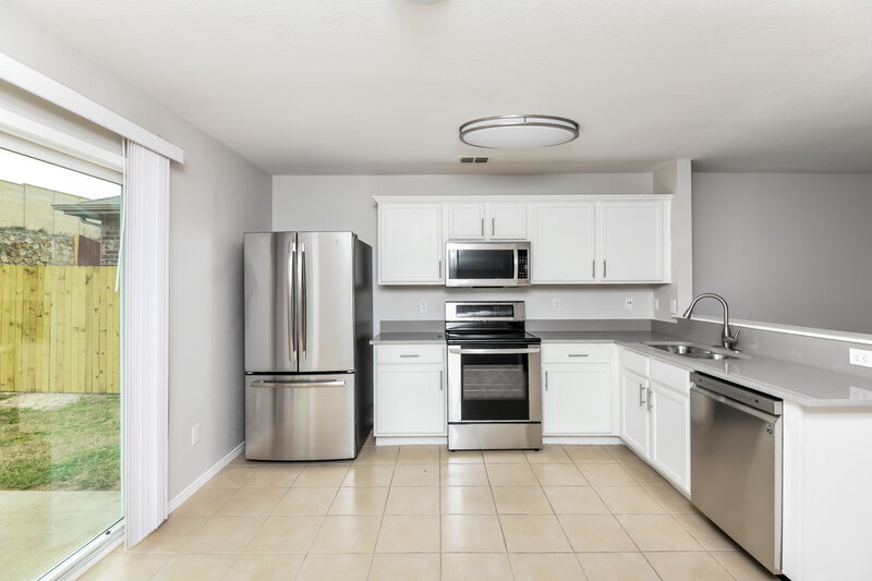 2,075/Mo, 3140 Middleview Rd Fort Worth, TX 76108 Kitchen View 2
