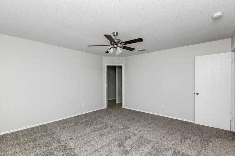 2,075/Mo, 3140 Middleview Rd Fort Worth, TX 76108 Main Bedroom View 2