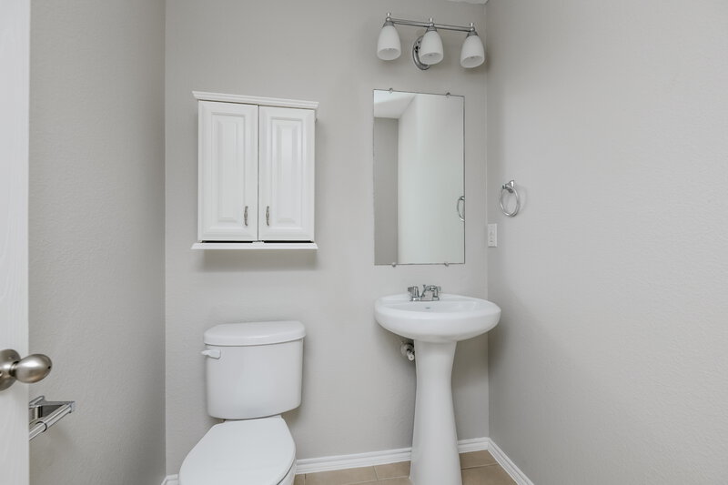 2,075/Mo, 3140 Middleview Rd Fort Worth, TX 76108 Bathroom View