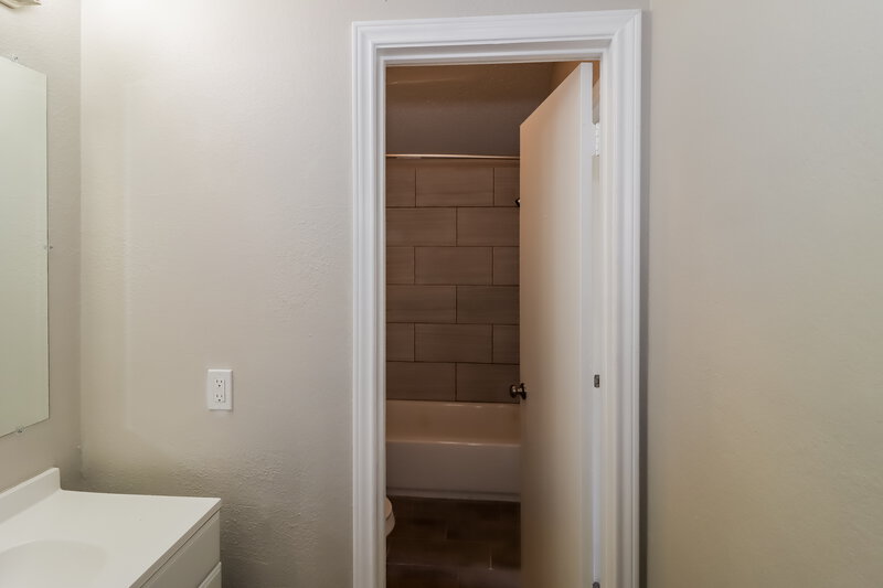 2,195/Mo, 921 Richards Dr Cedar Hill, TX 75104 Misc View 12