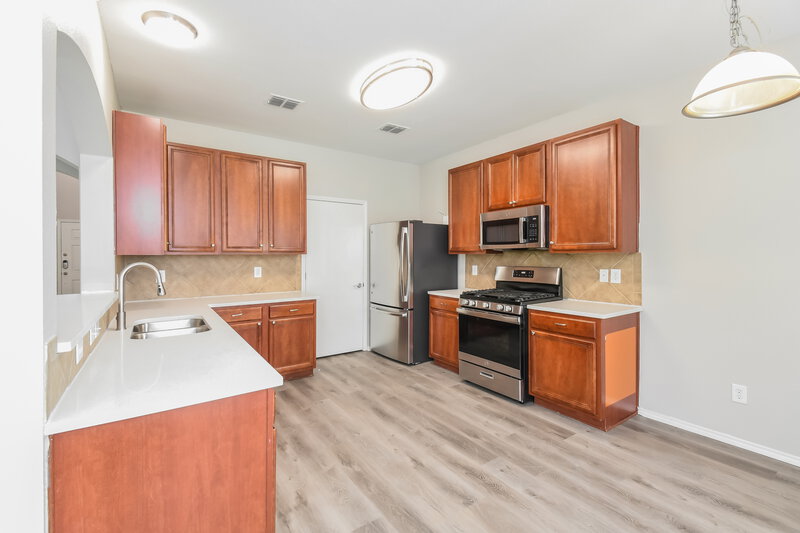 3,035/Mo, 8103 Guadalupe Rd Arlington, TX 76002 Kitchen View