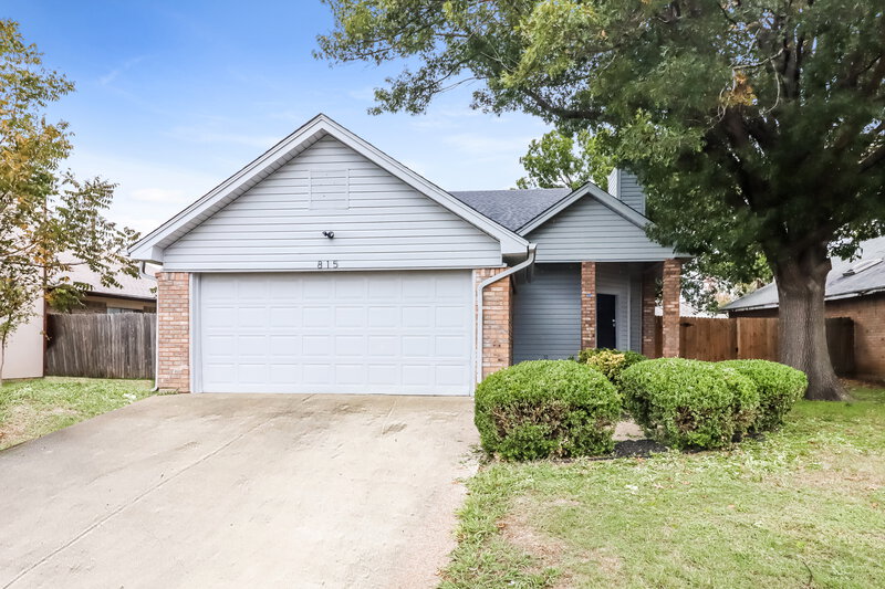 2,210/Mo, 815 Cornfield Dr Arlington, TX 76017 External View