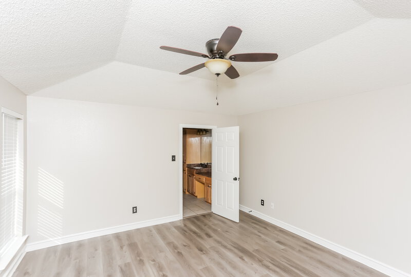 2,305/Mo, 307 Southlake Dr Forney, TX 75126 Main Bedroom View 2