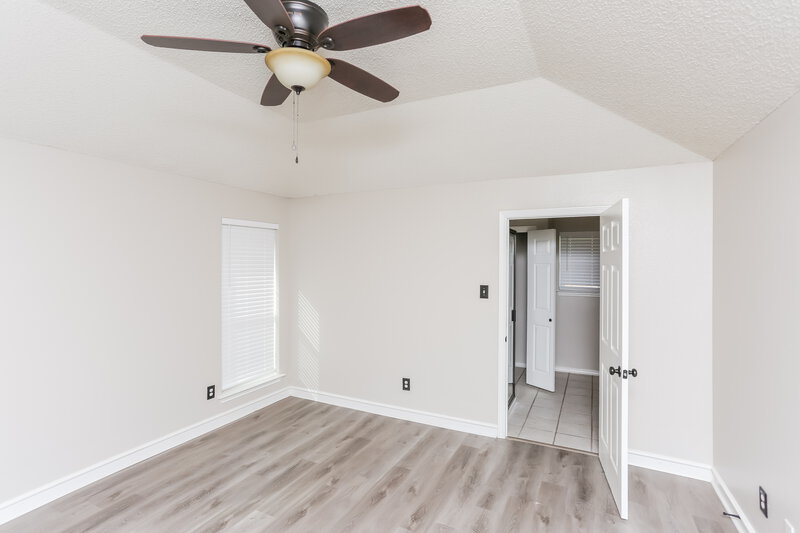 2,305/Mo, 307 Southlake Dr Forney, TX 75126 Main Bedroom View 3