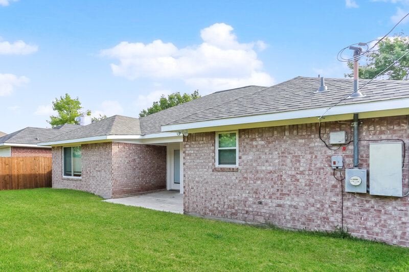 2,305/Mo, 307 Southlake Dr Forney, TX 75126 Rear View