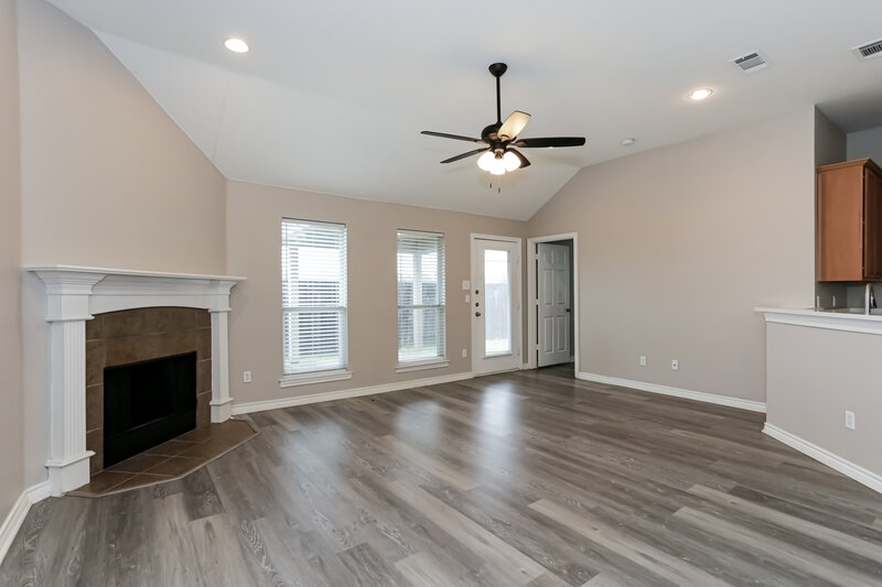 2,205/Mo, 417 Mara Ln Red Oak, TX 75154 Living Room View