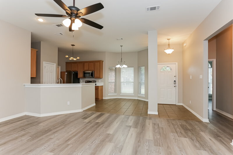 2,205/Mo, 417 Mara Ln Red Oak, TX 75154 Living Room View 3