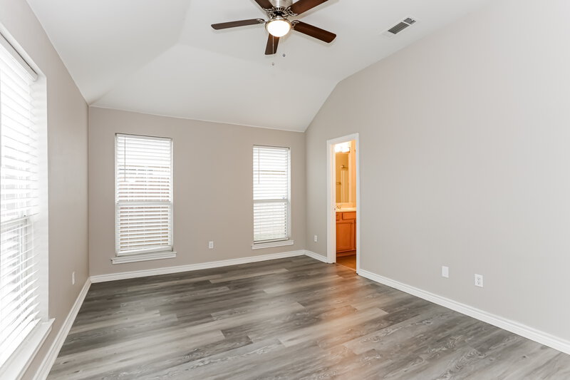 2,205/Mo, 417 Mara Ln Red Oak, TX 75154 Main Bedroom View