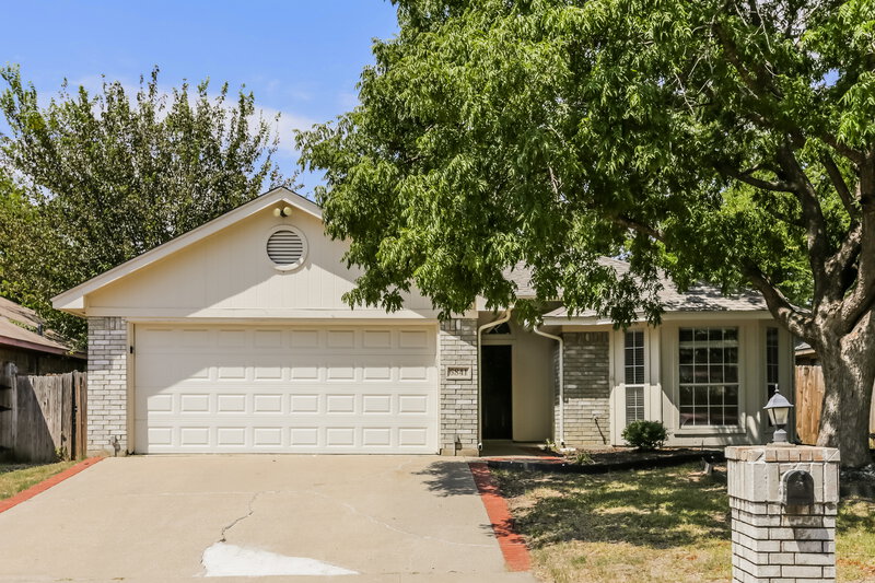 2,095/Mo, 6841 Black Wing Dr Fort Worth, TX 76137 External View