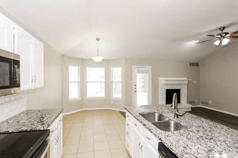 2,095/Mo, 6841 Black Wing Dr Fort Worth, TX 76137 Kitchen View 3