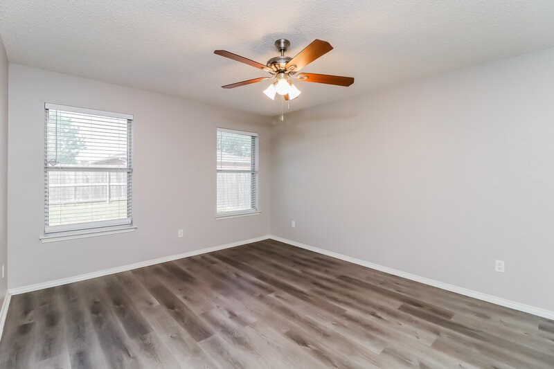 2,150/Mo, 5616 Colebrook Trail Arlington, TX 76017 Main Bedroom View