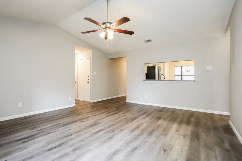 2,140/Mo, 4210 Glen Hollow Cir Arlington, TX 76016 Living Room View