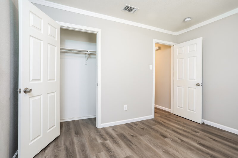 2,140/Mo, 4210 Glen Hollow Cir Arlington, TX 76016 Bedroom View 2