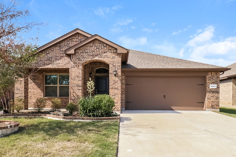 2,170/Mo, 9341 Herringbone Dr Fort Worth, TX 76131 External View