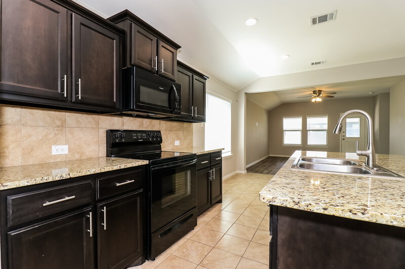 2,170/Mo, 9341 Herringbone Dr Fort Worth, TX 76131 Kitchen View 2