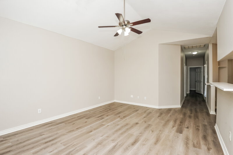 1,789/Mo, 9309 Cynthia Ct Fort Worth, TX 76140 Living Room View