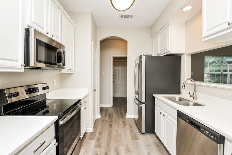 1,789/Mo, 9309 Cynthia Ct Fort Worth, TX 76140 Kitchen View