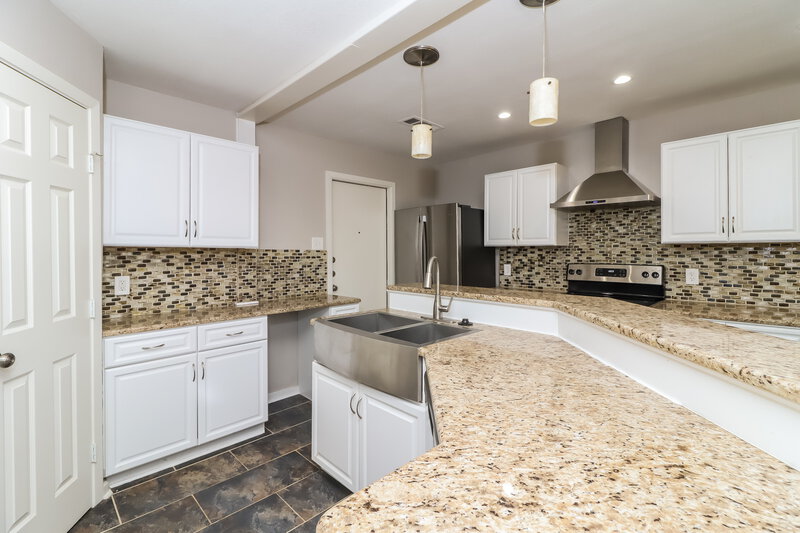 1,915/Mo, 508 Berkshire Ct Burleson, TX 76028 Kitchen View