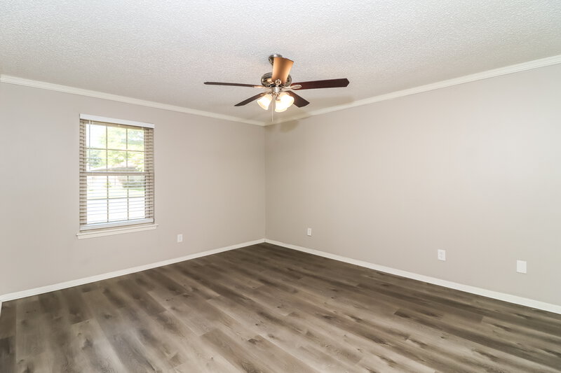 1,915/Mo, 508 Berkshire Ct Burleson, TX 76028 Main Bedroom View 2
