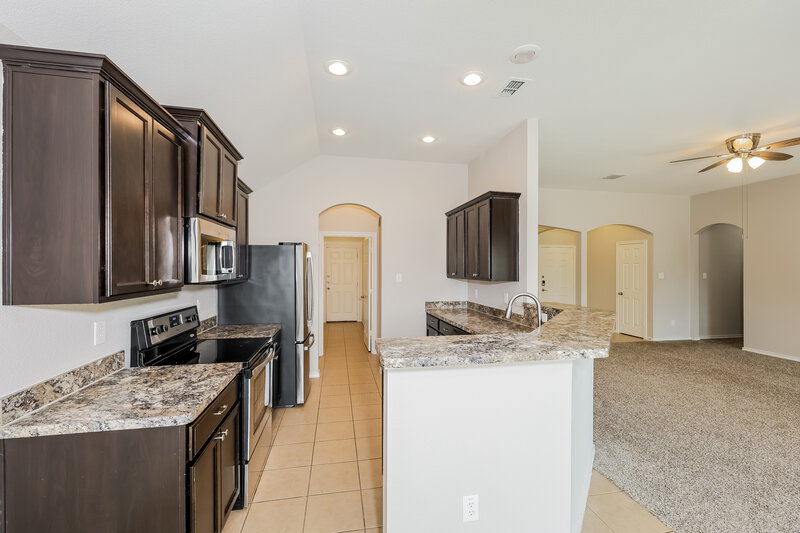 2,445/Mo, 106 Richard Ln Red Oak, TX 75154 Kitchen View