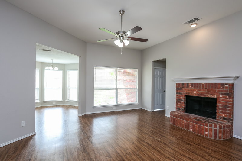 2,085/Mo, 513 Nathan St Saginaw, TX 76179 Living Room View