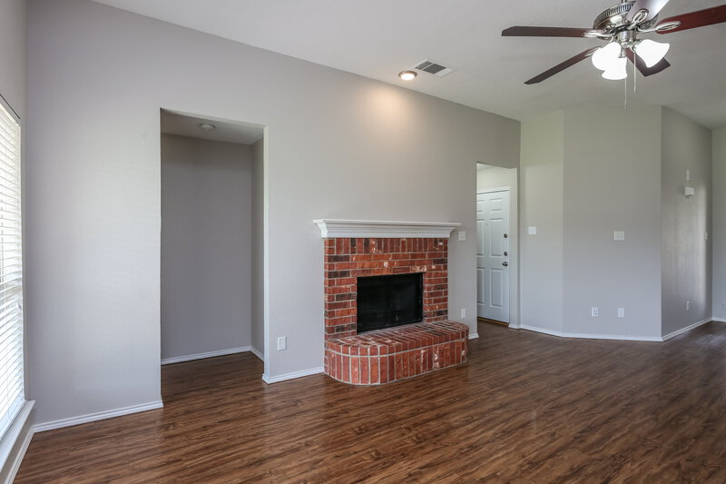 2,085/Mo, 513 Nathan St Saginaw, TX 76179 Living Room View 4