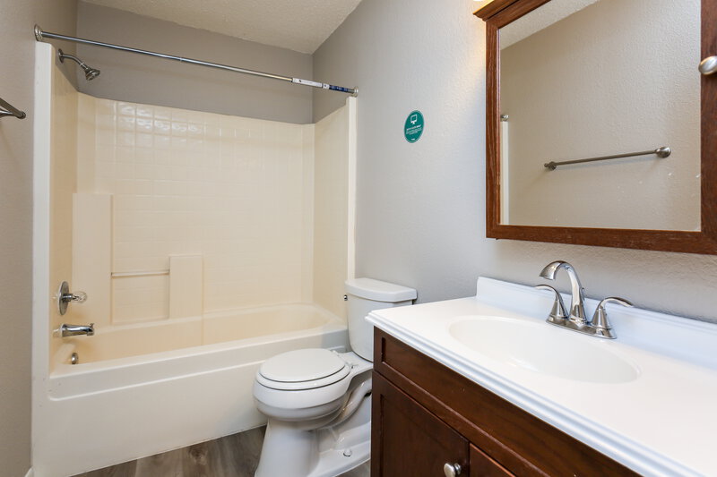 2,085/Mo, 513 Nathan St Saginaw, TX 76179 Bathroom View