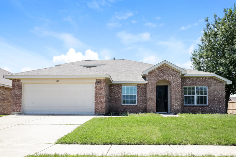 2,950/Mo, 421 Deer Lake Dr Fort Worth, TX 76140 External View