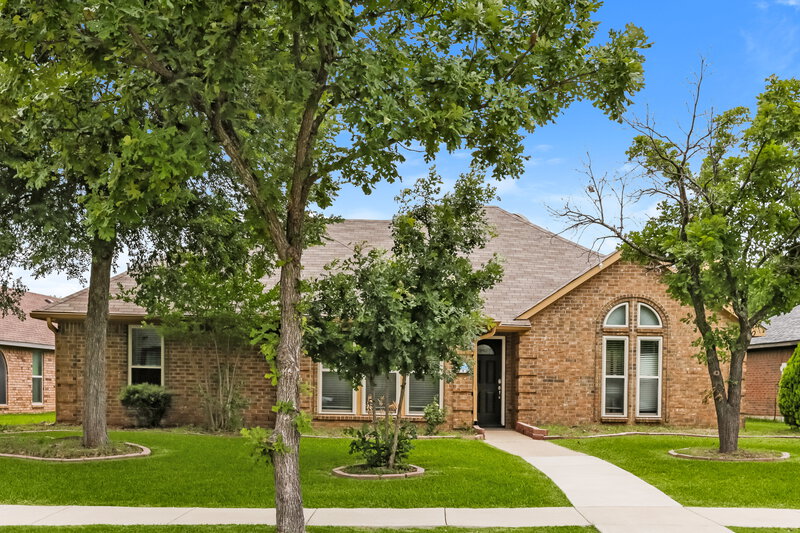 2,055/Mo, 410 W Jefferson St Wylie, TX 75098 External View