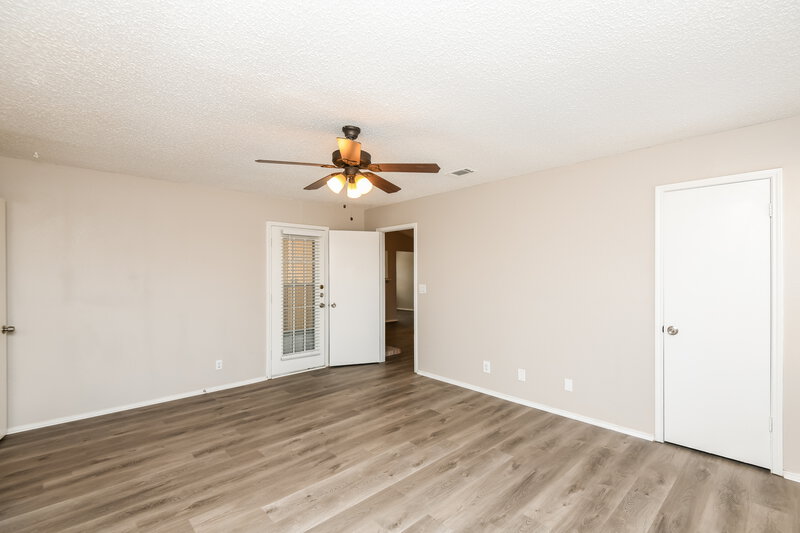2,300/Mo, 4669 Misty Ridge Dr Fort Worth, TX 76137 Main Bedroom View 2