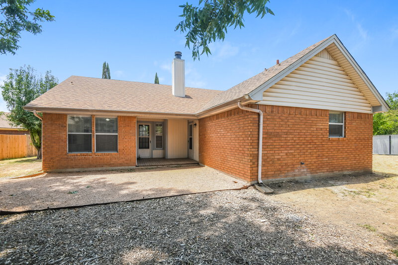 2,300/Mo, 4669 Misty Ridge Dr Fort Worth, TX 76137 Rear View