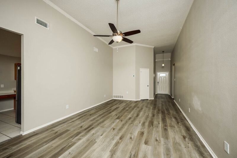 1,925/Mo, 416 Deauville Dr Fort Worth, TX 76108 Living Room View 2