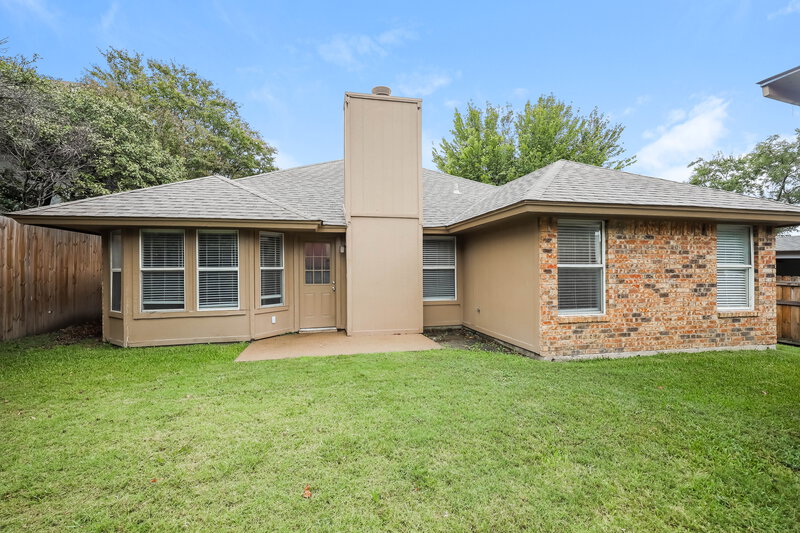 1,925/Mo, 416 Deauville Dr Fort Worth, TX 76108 Rear View