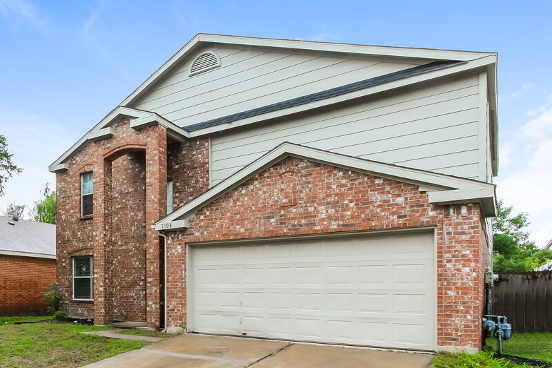 2,565/Mo, 1104 Beechwood Dr Denton, TX 76210 Front View