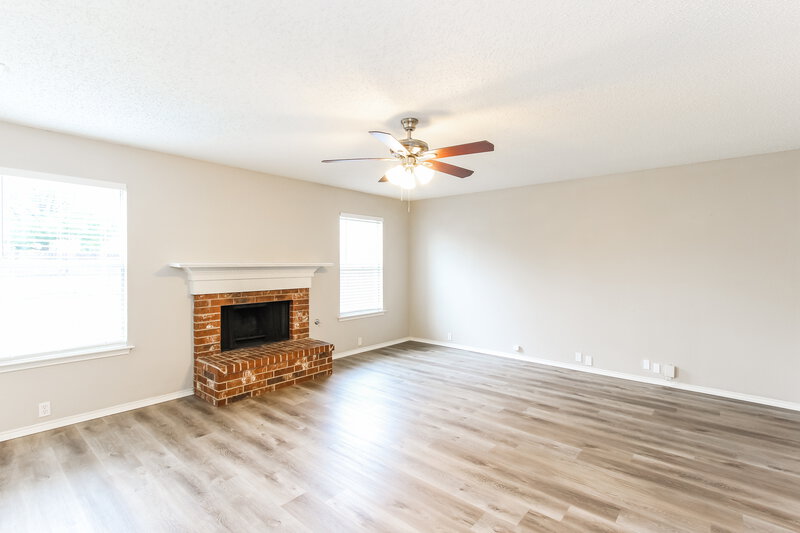 2,565/Mo, 1104 Beechwood Dr Denton, TX 76210 Family Room View