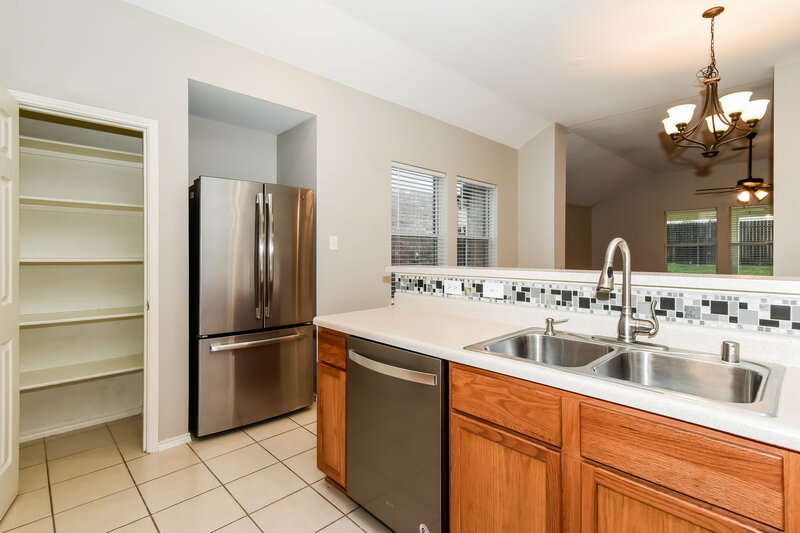 1,965/Mo, 2024 Athabasca Falls Dr Anna, TX 75409 Kitchen View